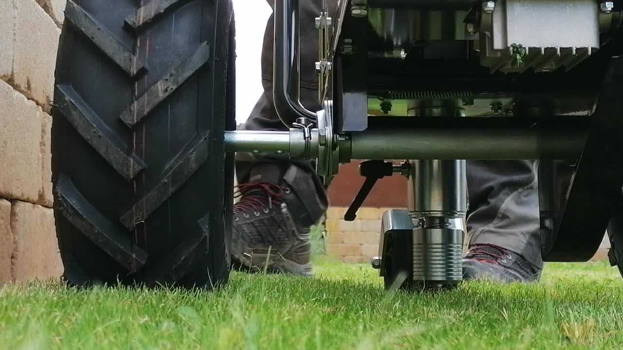 Kabelverlegemaschine mieten in Salmtal Automower Rasenmähroboter